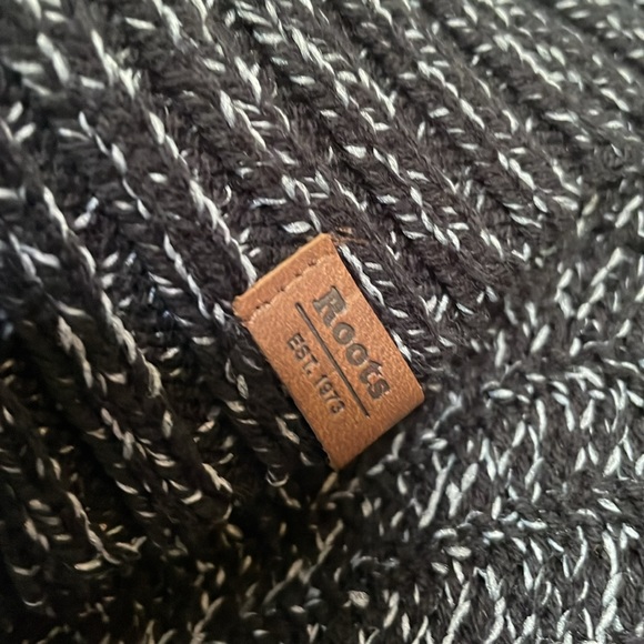 Roots poncho OS - Picture 2 of 4